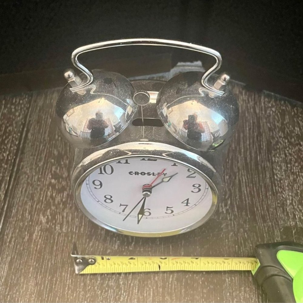 Small clock - Picture 2 of 4